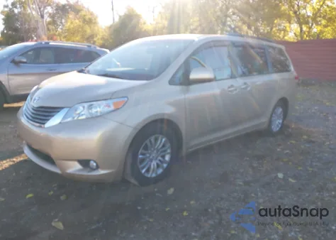 2011 Toyota Sienna Xle V6 z USA, uszkodzony, nr VIN 5TDYK3DC5BS038682